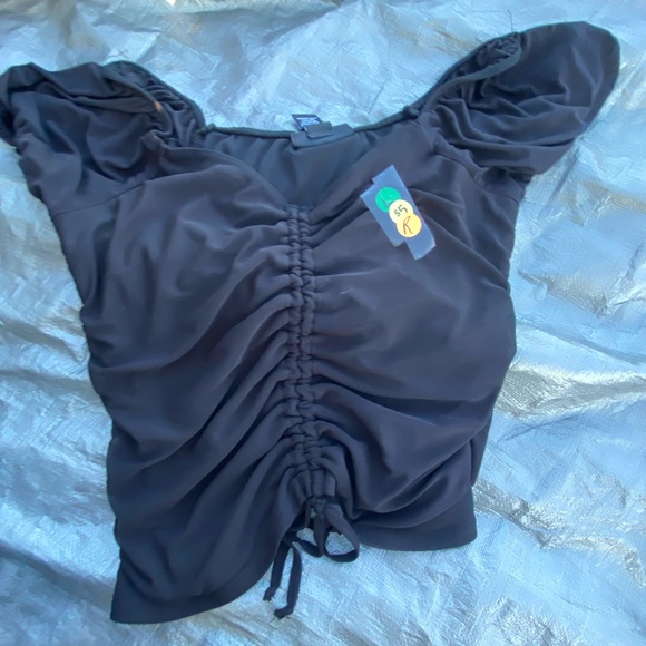 Elegant Black Ruched Women's Top - Picture 1 of 1